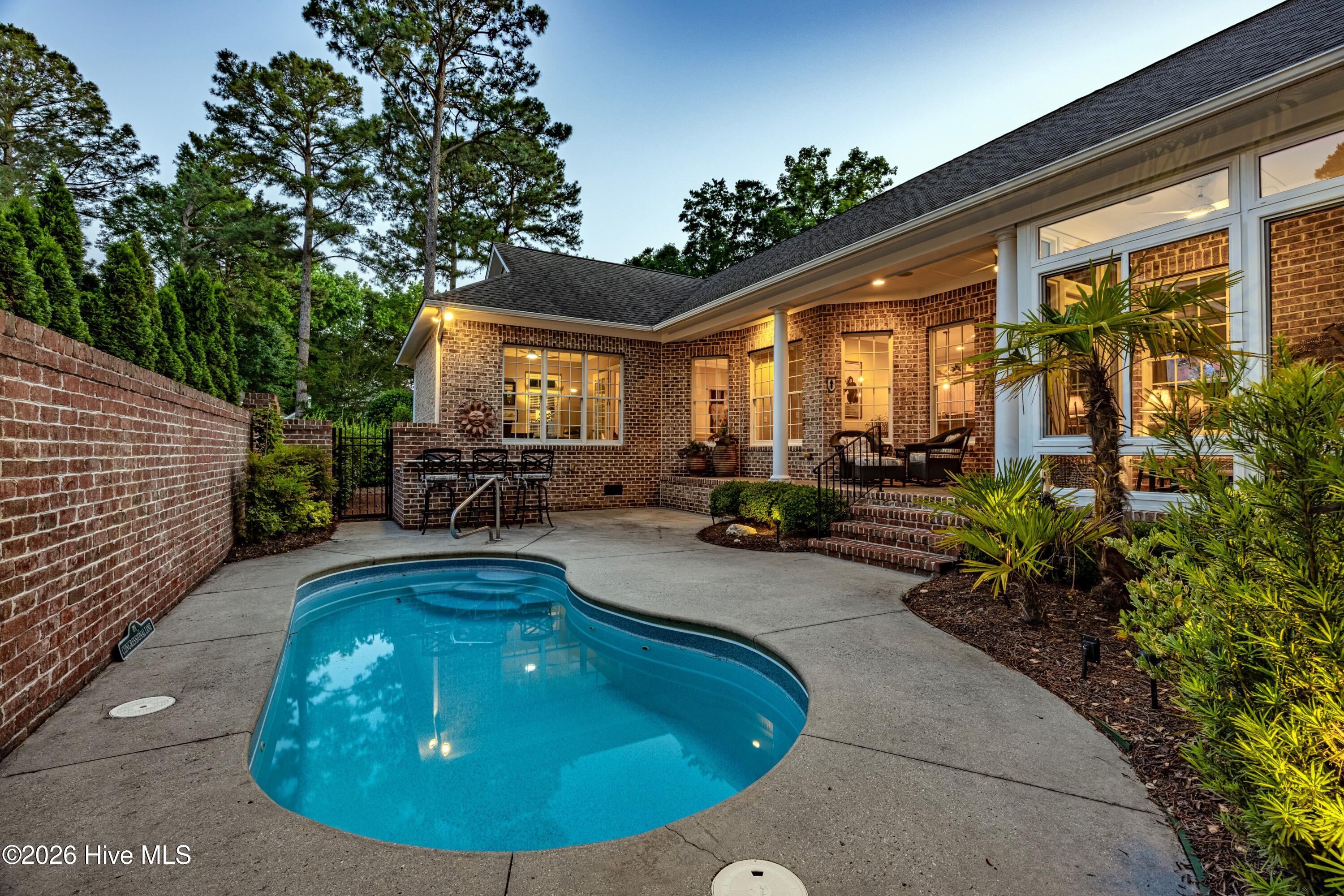1111 Congressional Lane