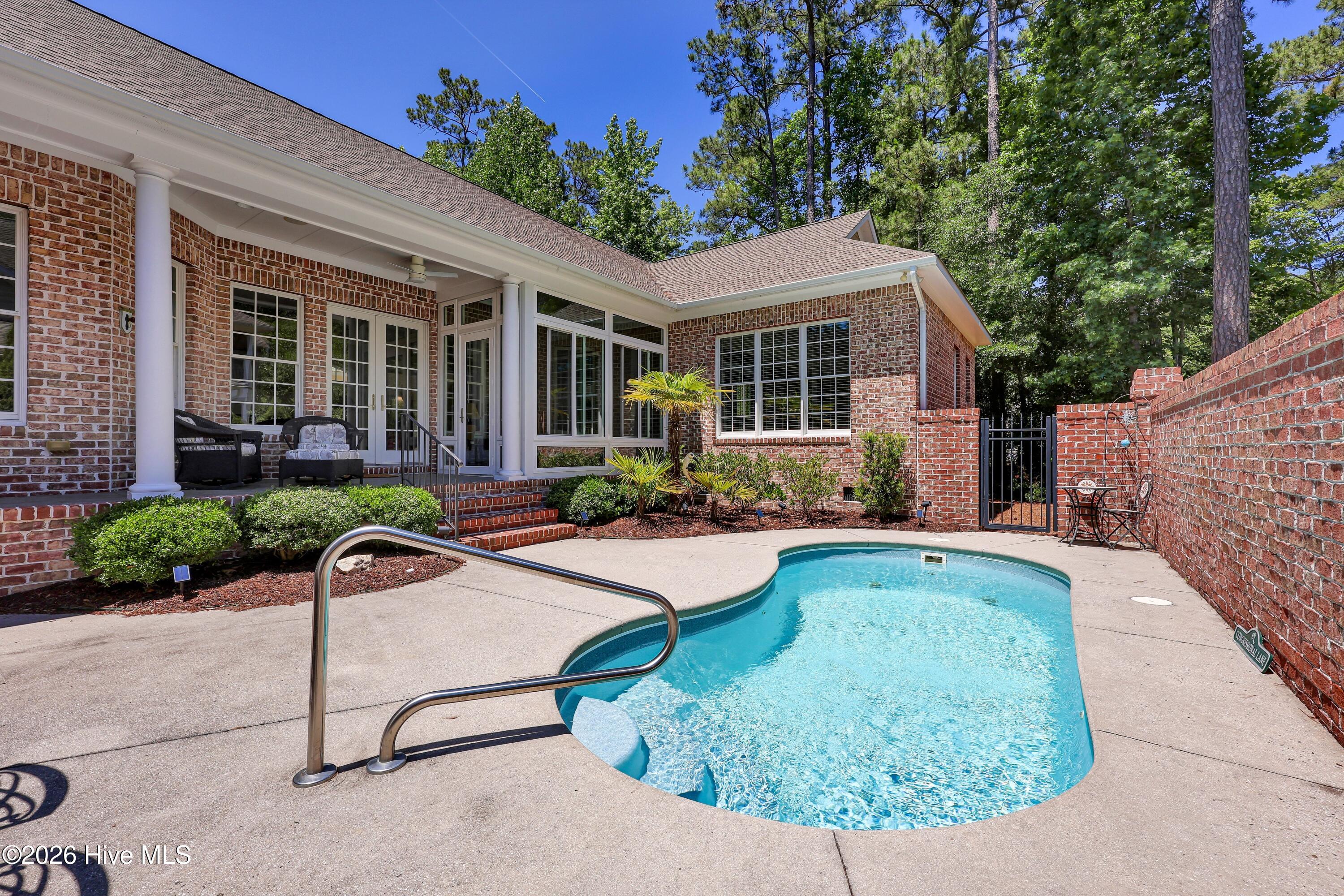1111 Congressional Lane