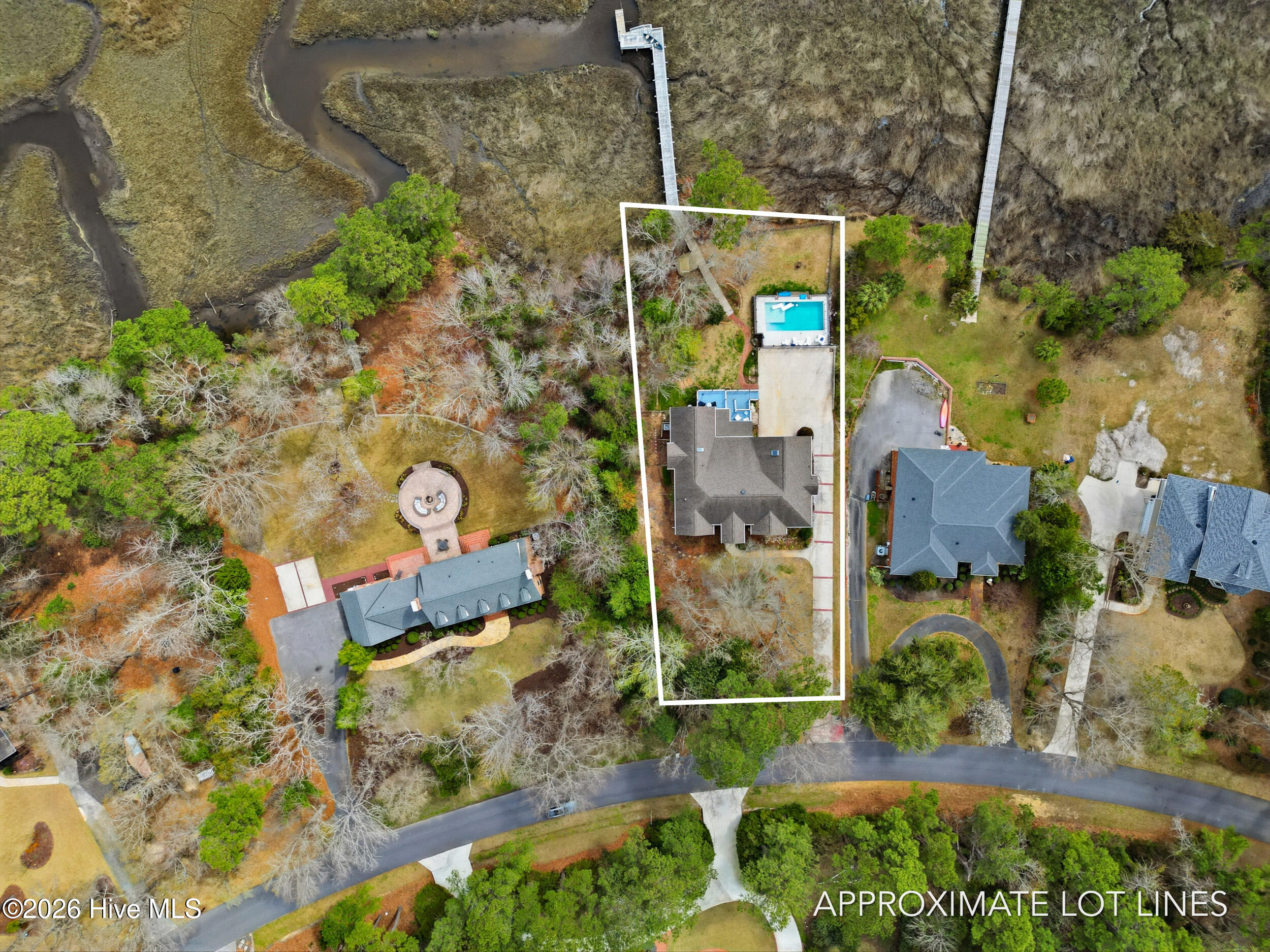 606 Ravenswood Road