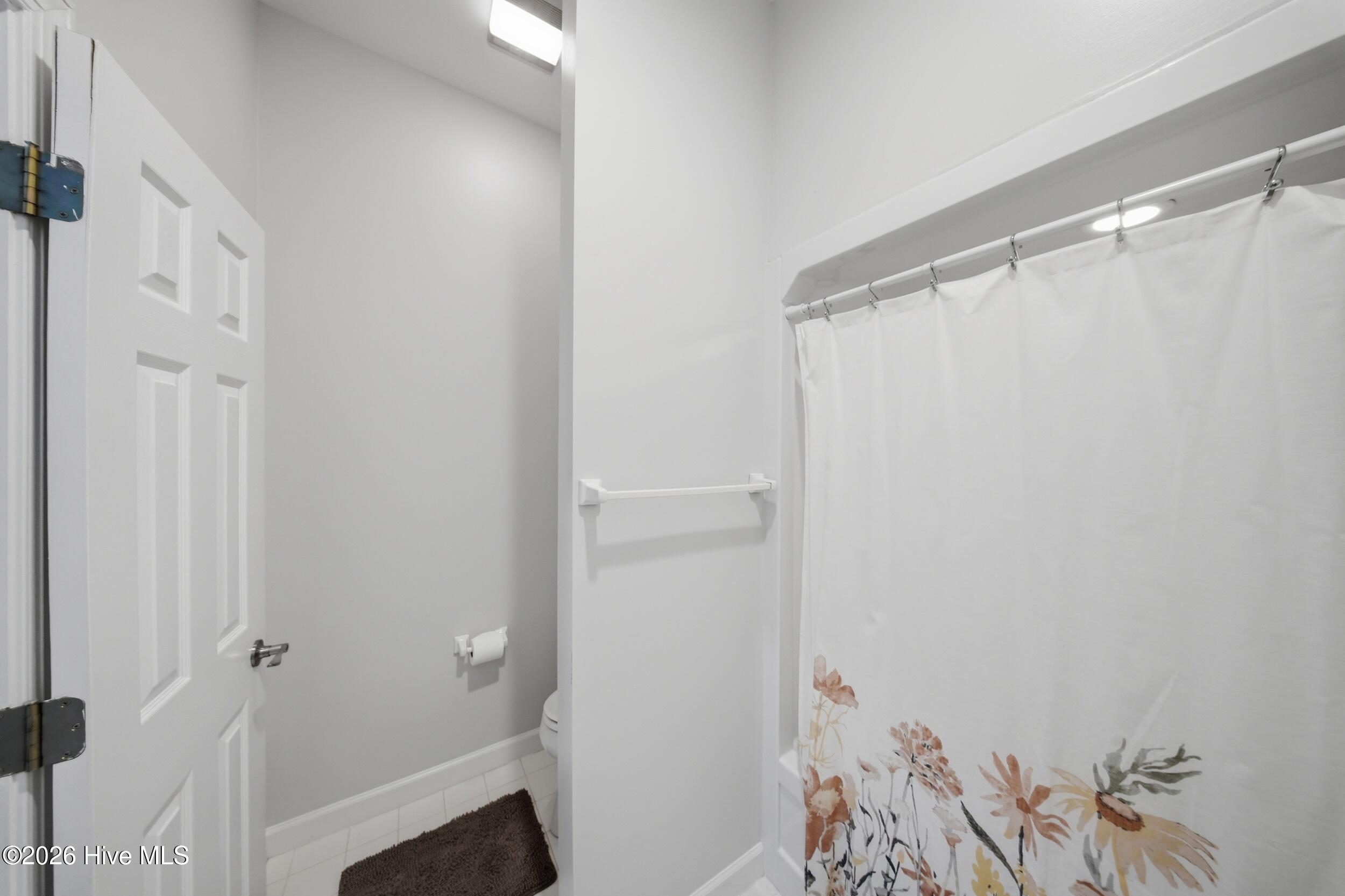 606 Ravenswood Road