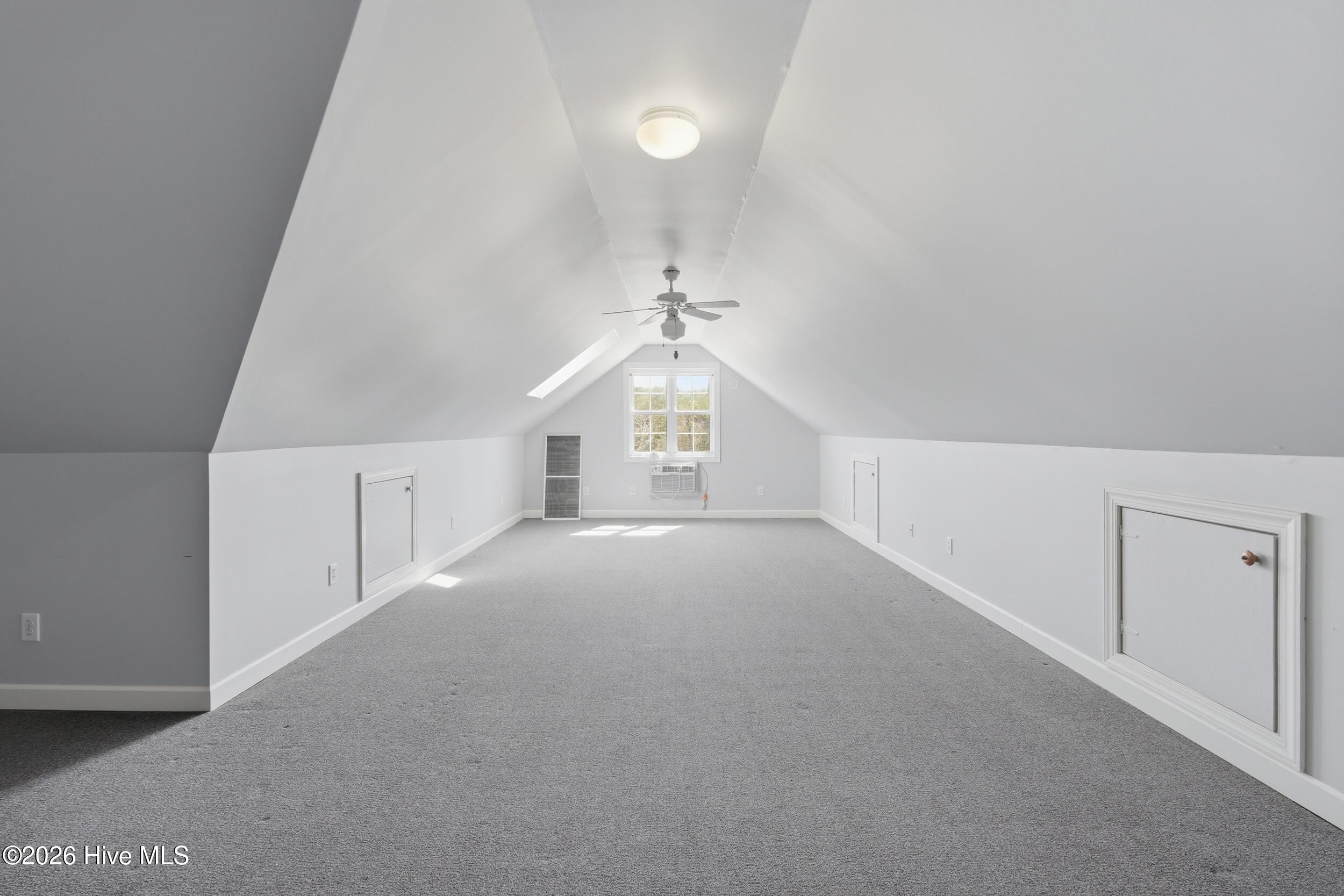 606 Ravenswood Road