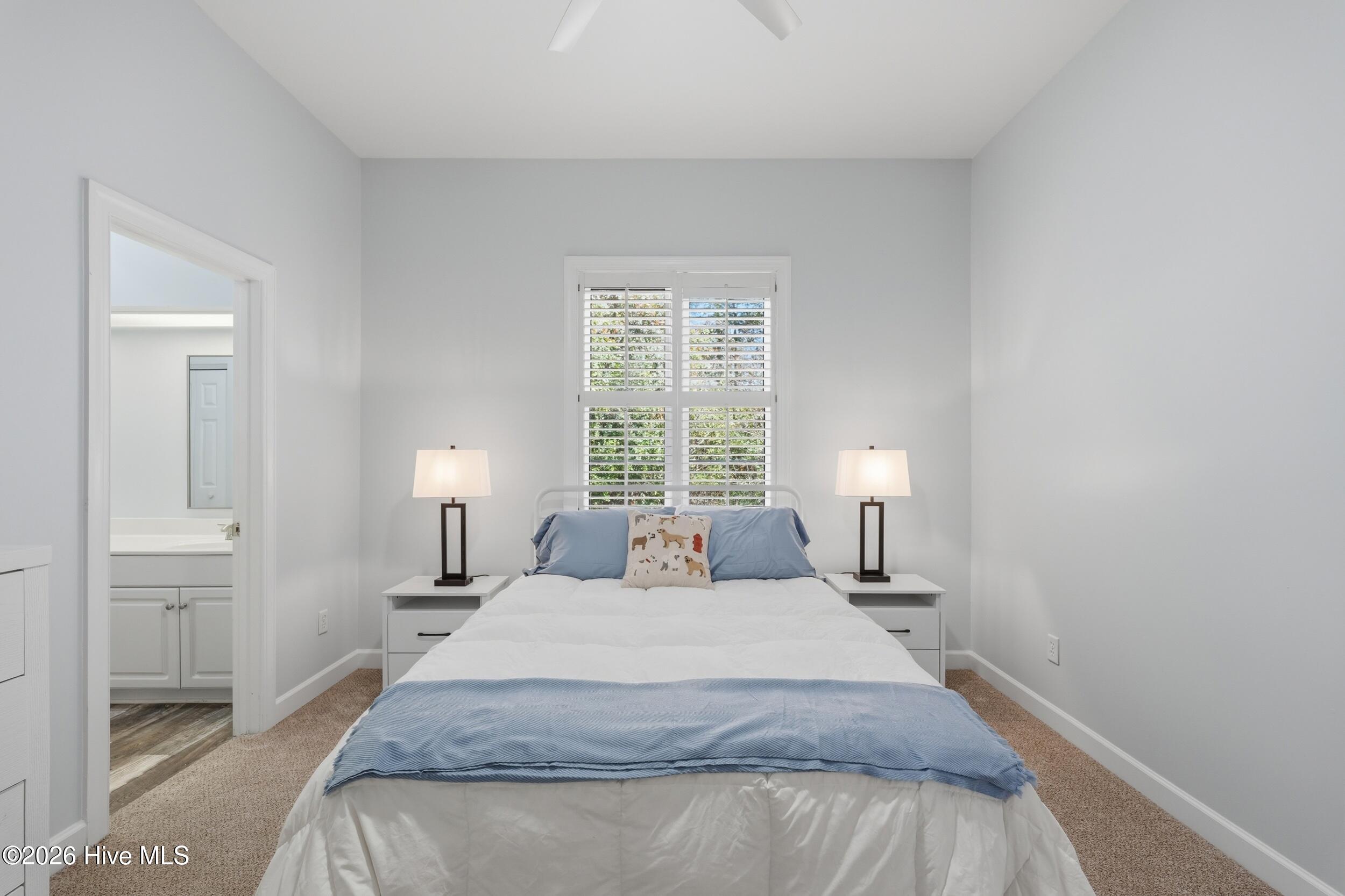606 Ravenswood Road