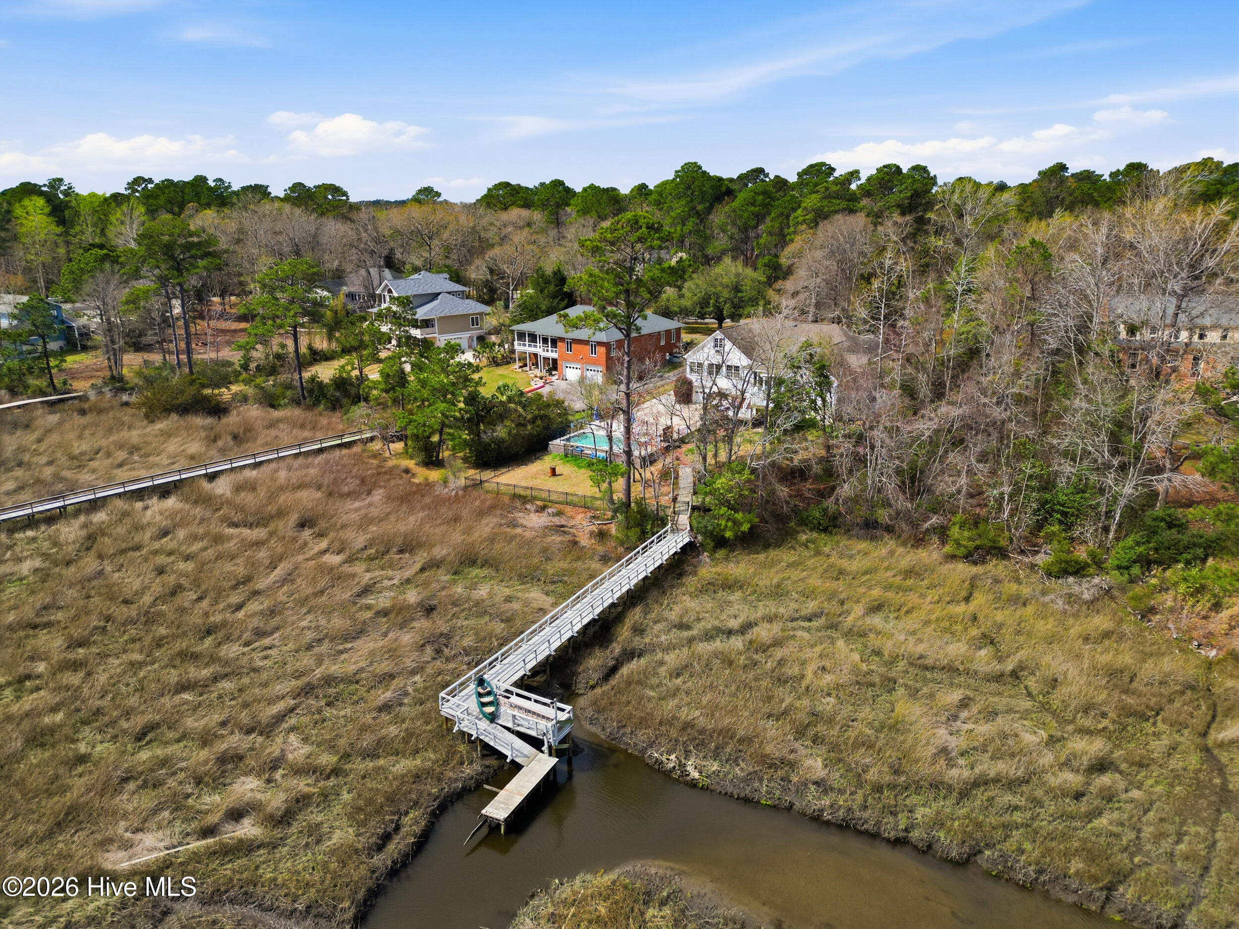 606 Ravenswood Road