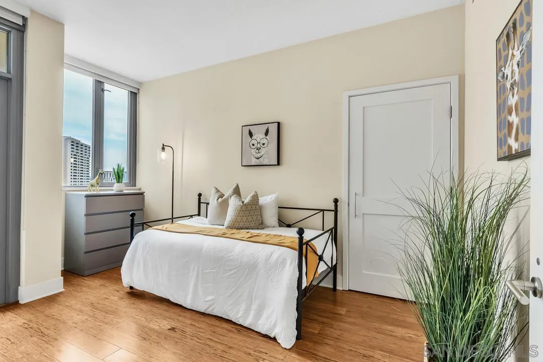 700 W E St Unit 1905