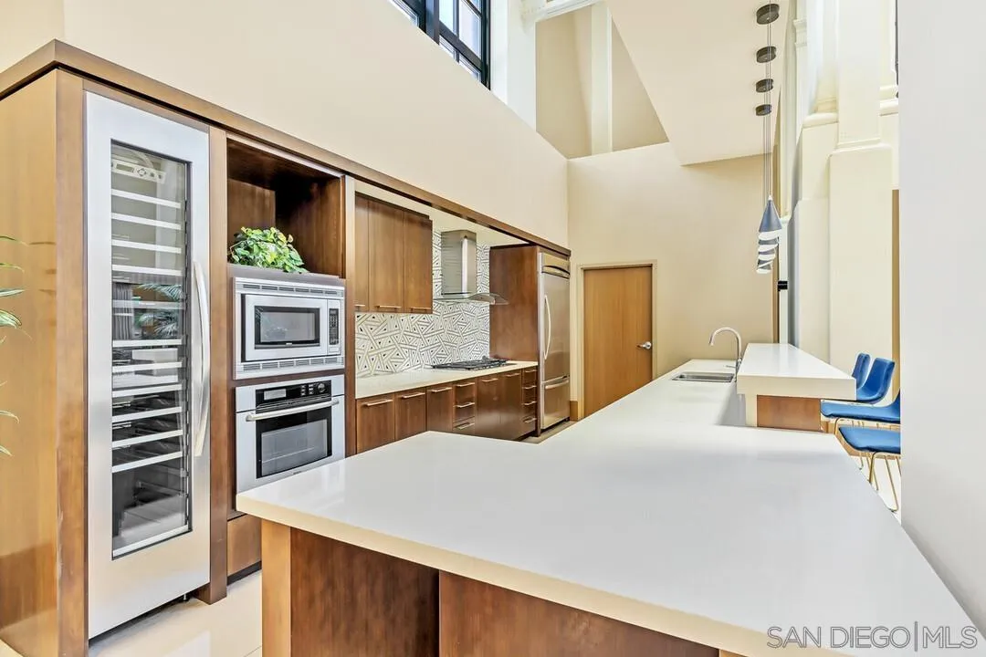 700 W E St Unit 1905