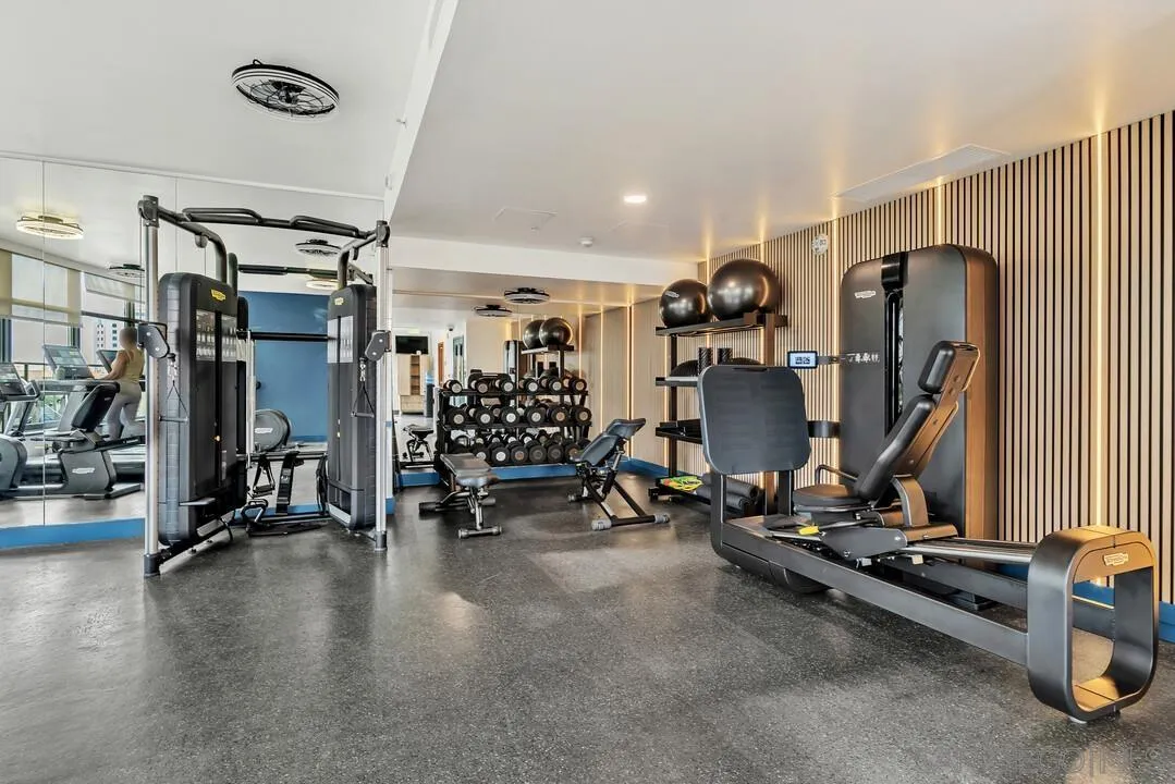 700 W E St Unit 1905