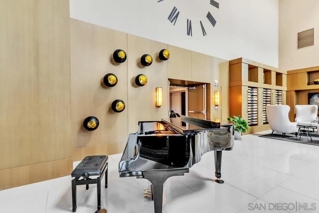 700 W E St Unit 1905
