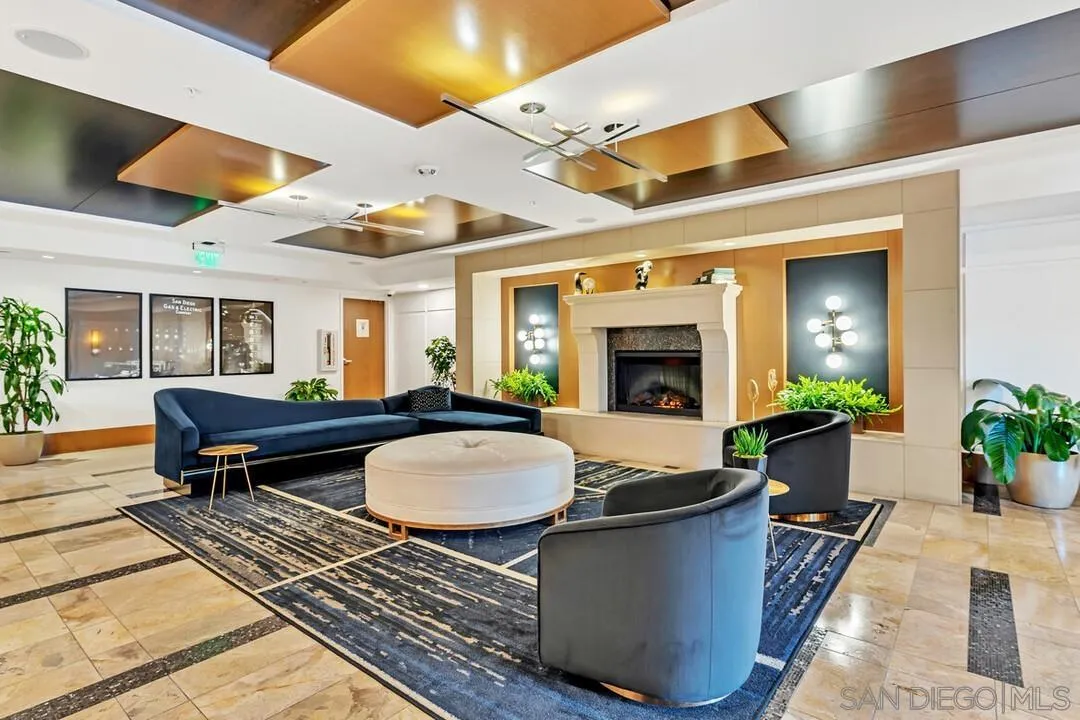 700 W E St Unit 1905