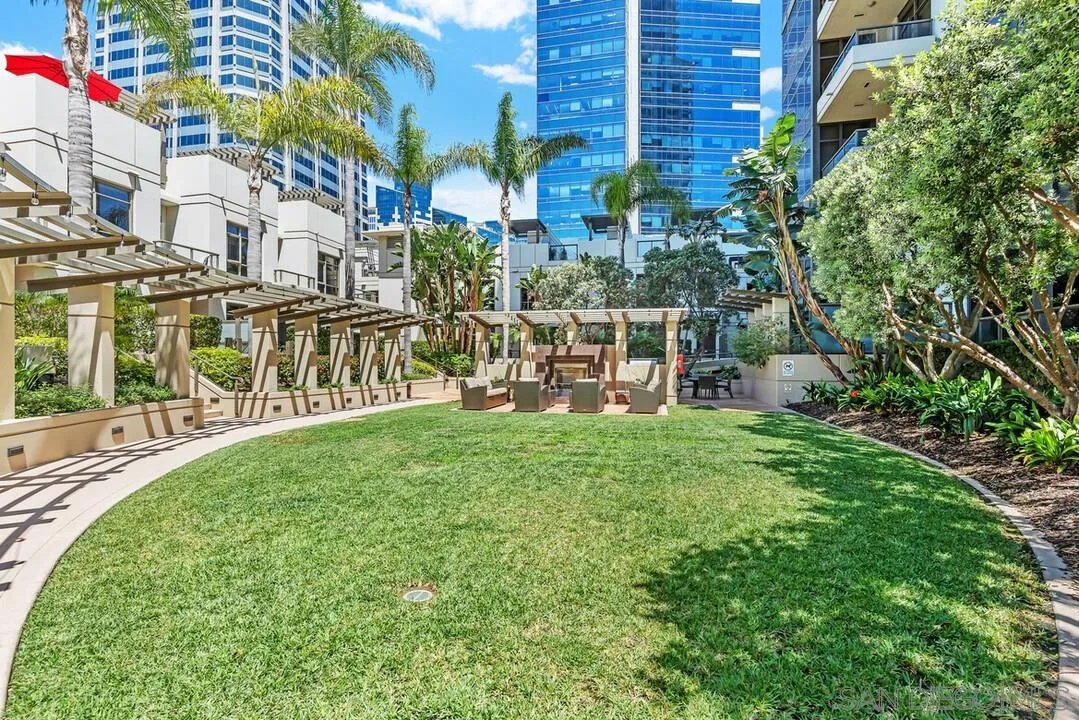 700 W E St Unit 1905