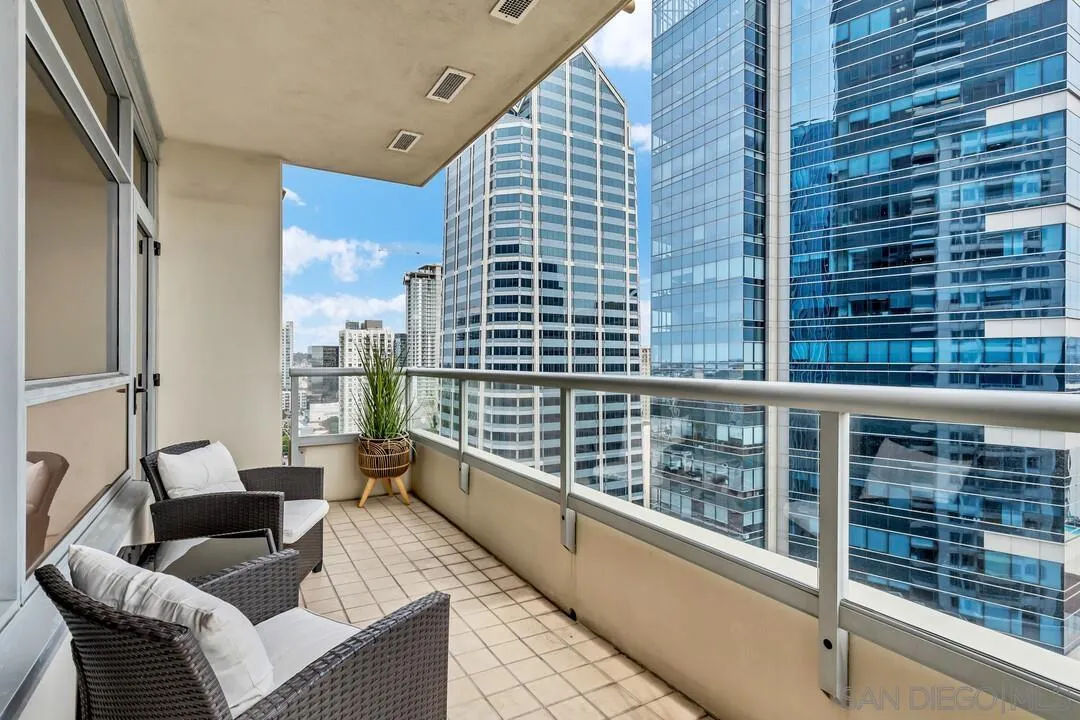 700 W E St Unit 1905