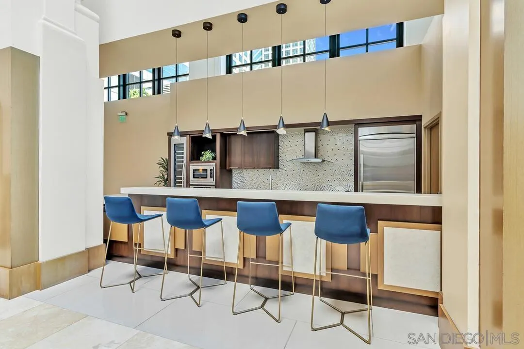 700 W E St Unit 1905