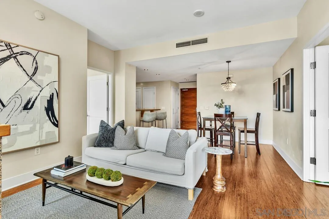 700 W E St Unit 1905