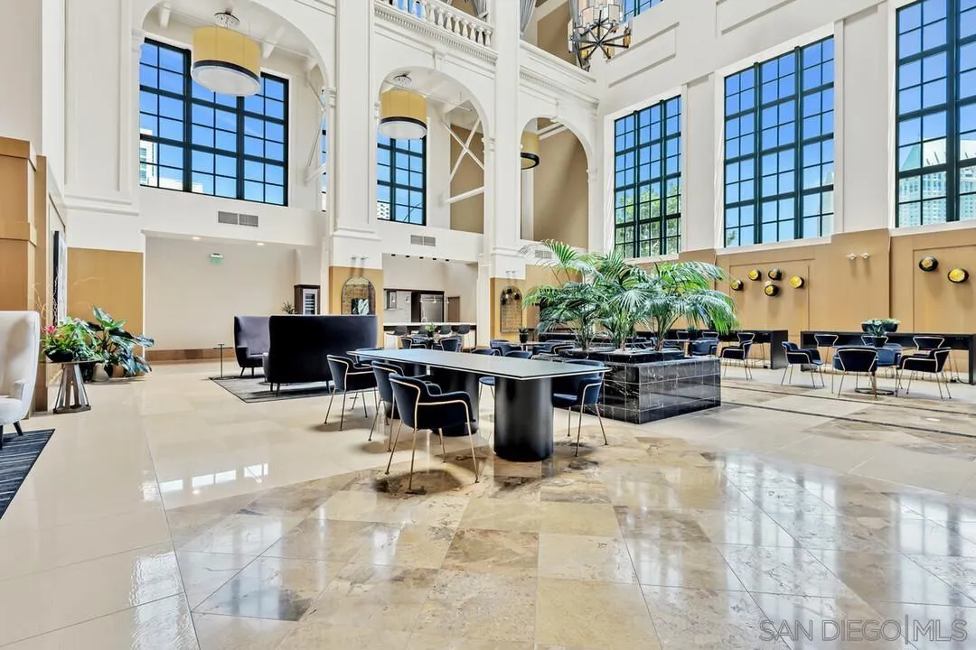 700 W E St Unit 1905