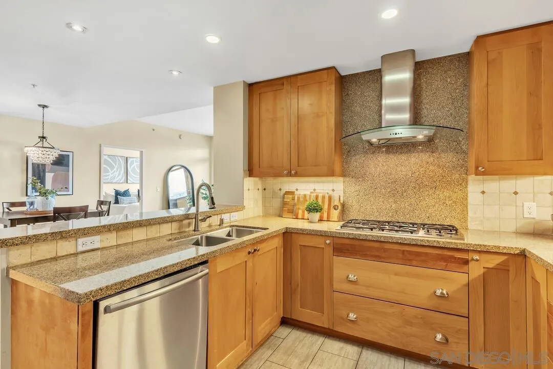 700 W E St Unit 1905