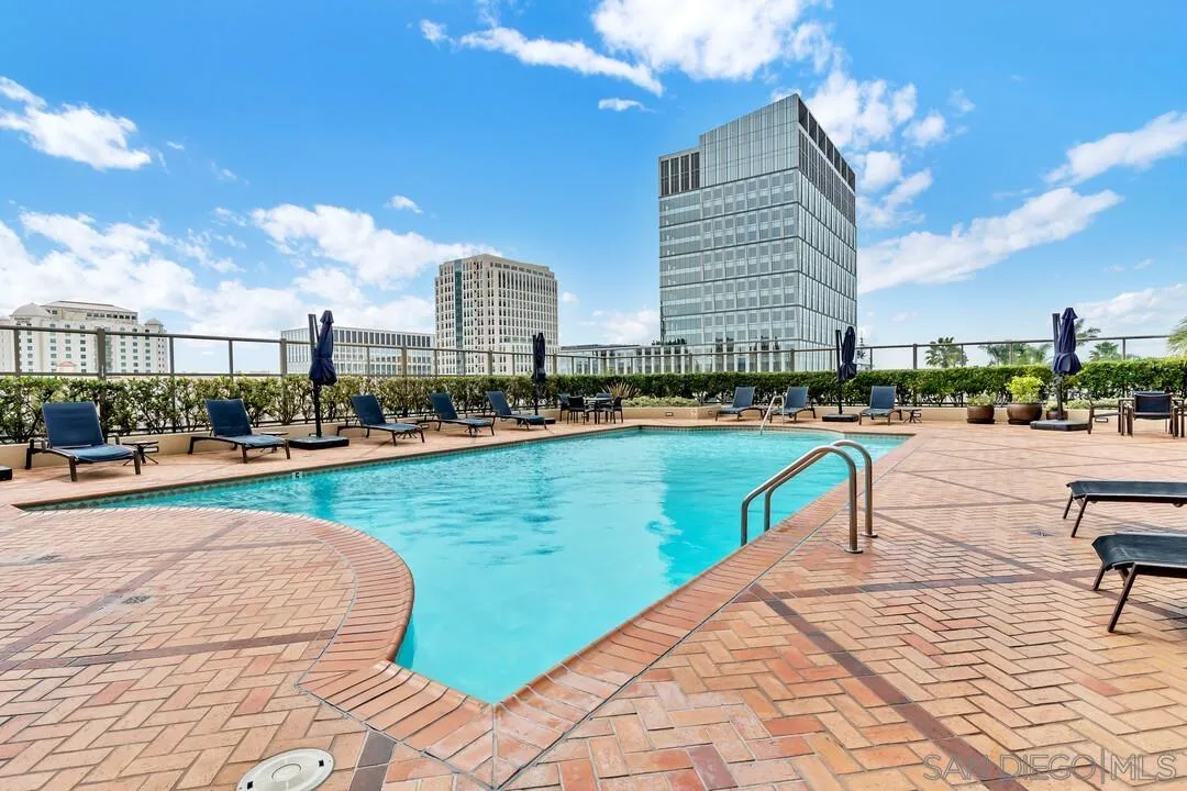 700 W E St Unit 1905