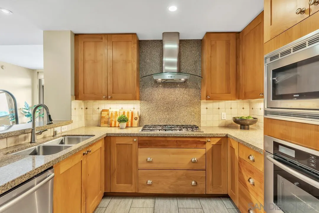 700 W E St Unit 1905