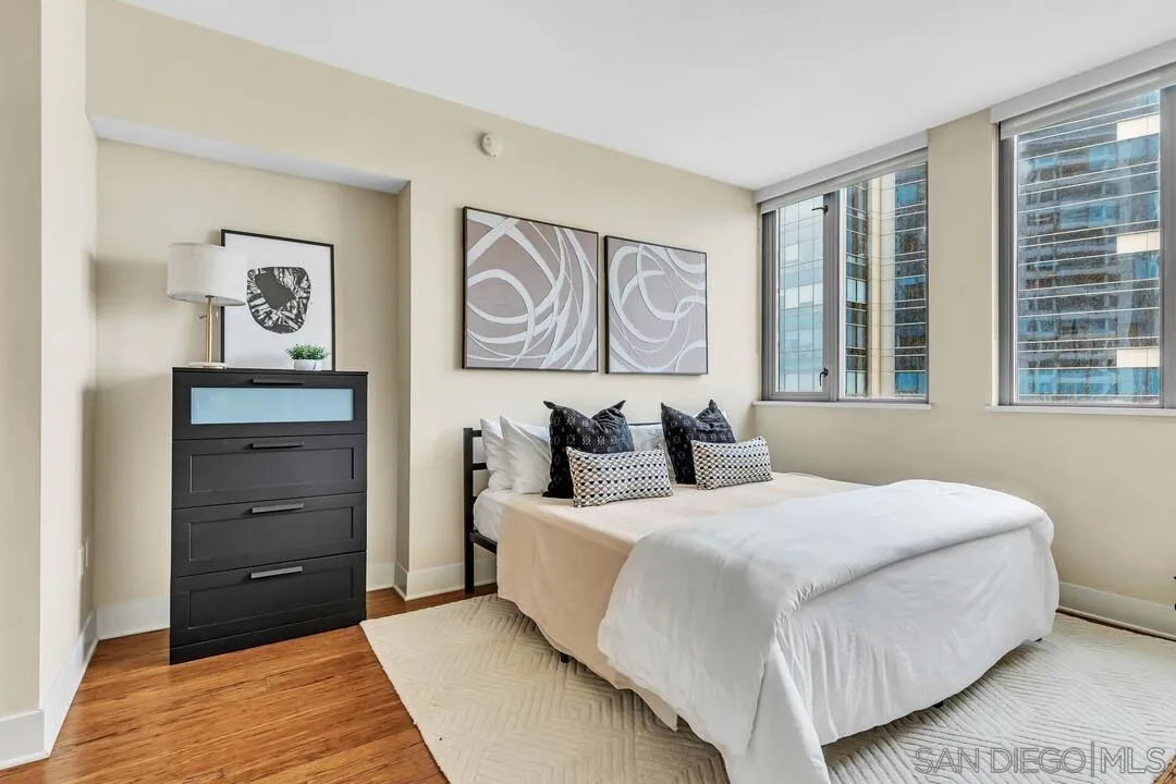700 W E St Unit 1905
