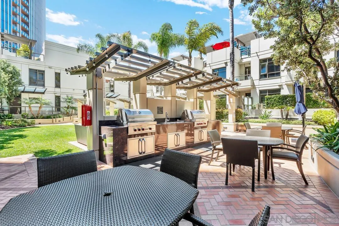 700 W E St Unit 1905