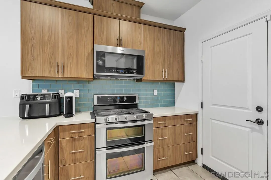 1961 Avenida Citron Unit 115 Unit 115