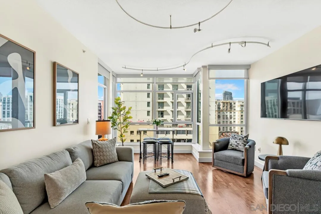 325 7th Ave Unit 705