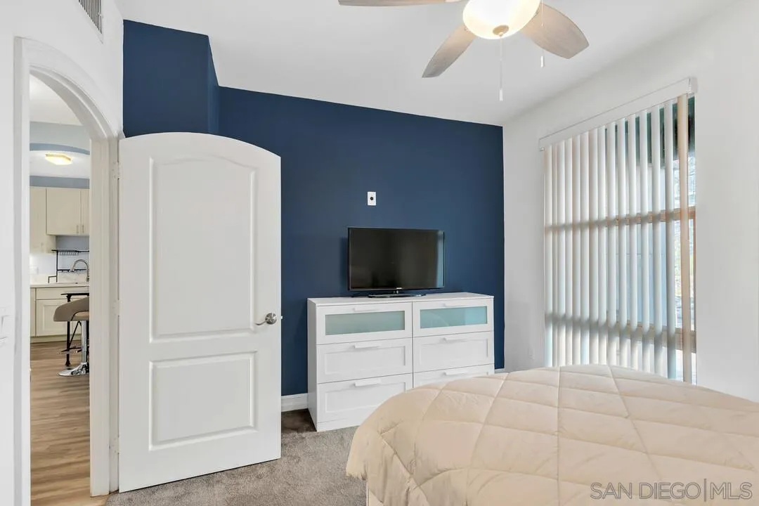525 11th Ave Unit 1208