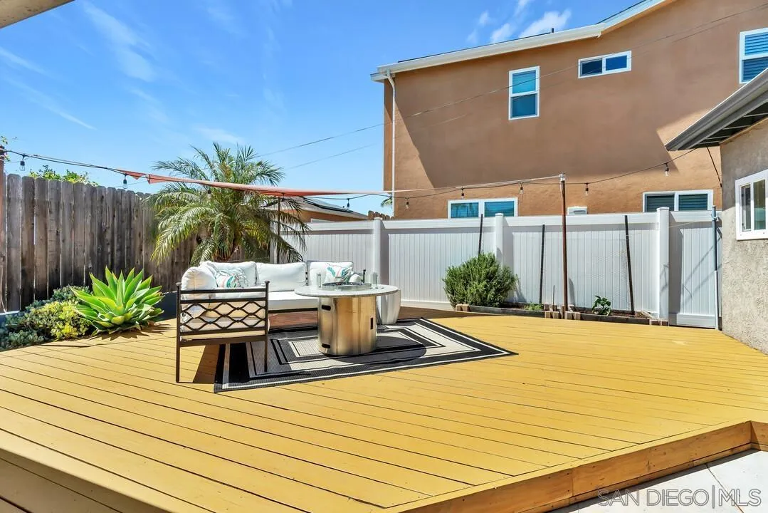 3468 Meade Ave
