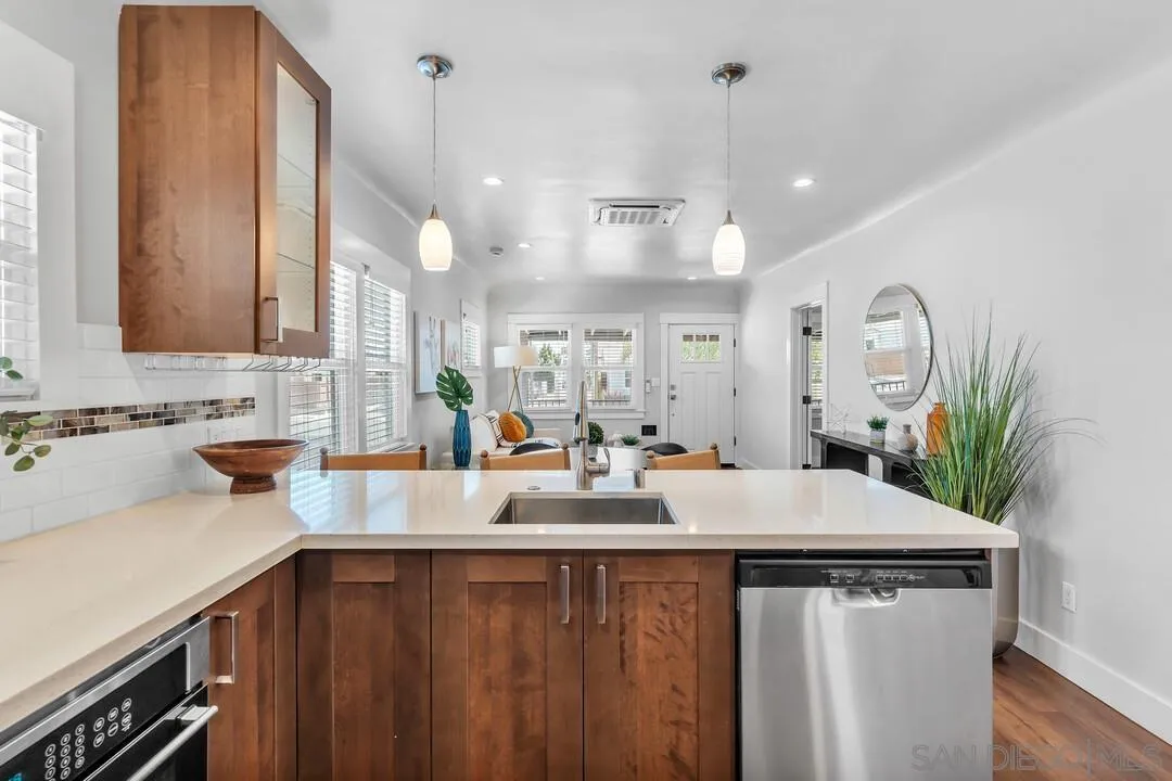 3468 Meade Ave
