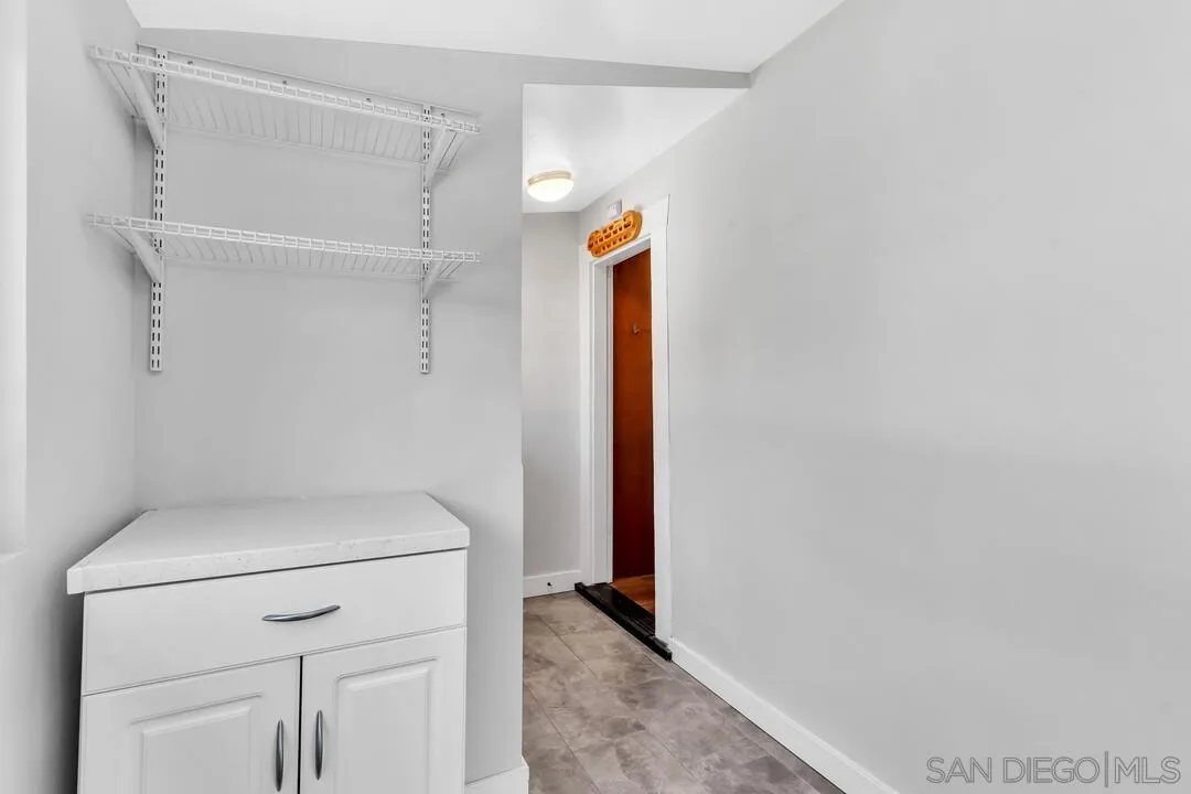 3468 Meade Ave