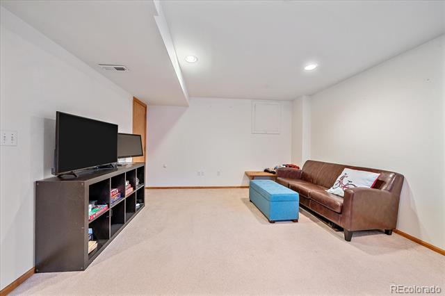 9943 Sydney Lane