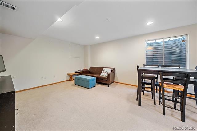 9943 Sydney Lane