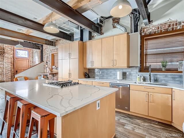 1701 W 40th Avenue