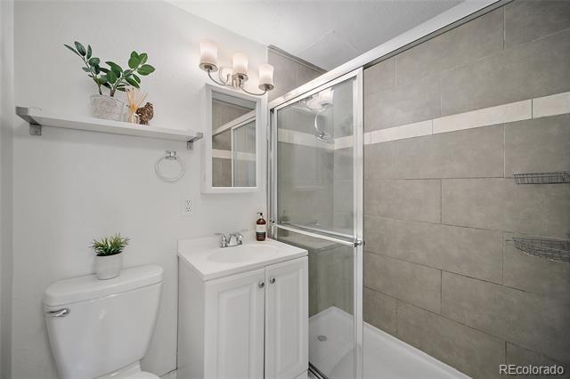 1243 N Washington Street Unit: 105