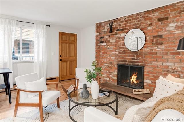 155 S Pennsylvania Street Unit: 205