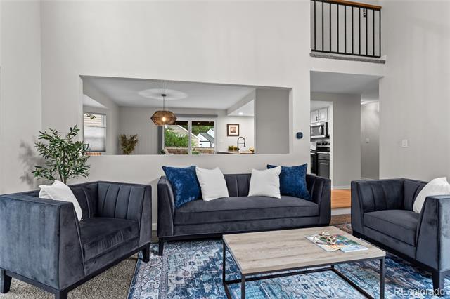 1034 W Peakview Circle
