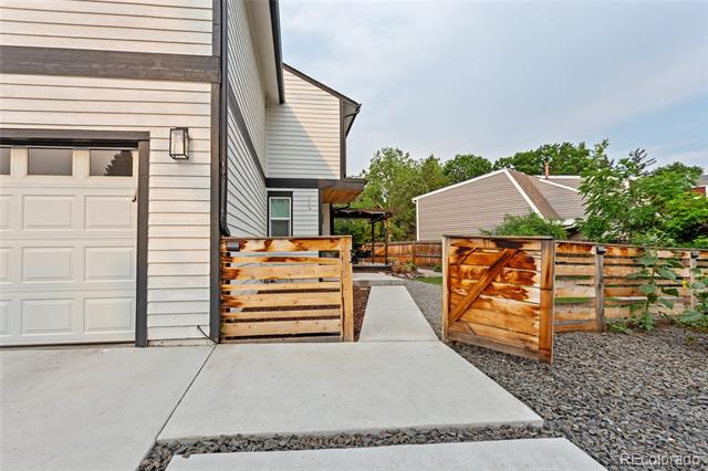 1034 W Peakview Circle