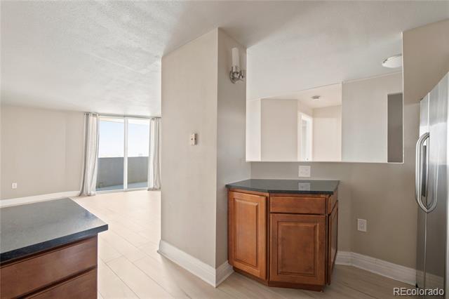 601 W 11th Avenue Unit: 901
