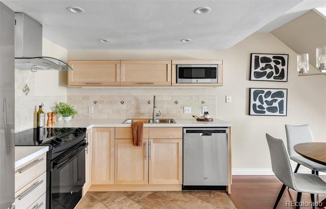1650 S Deframe Street Unit: B5