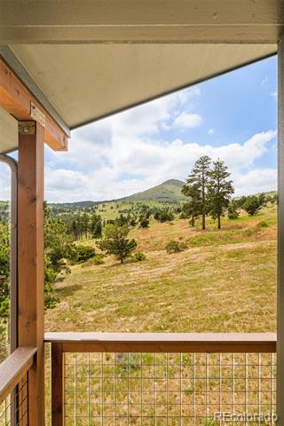 1414 Mountain Pines Road
