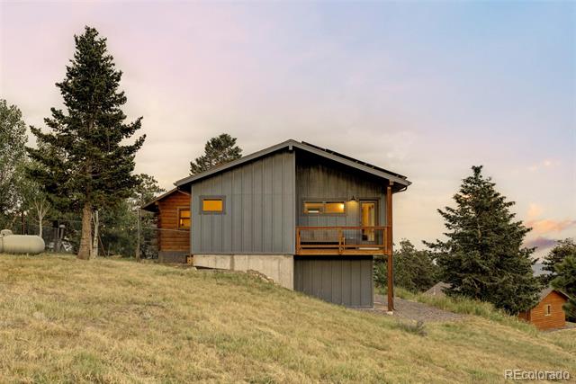 1414 Mountain Pines Road