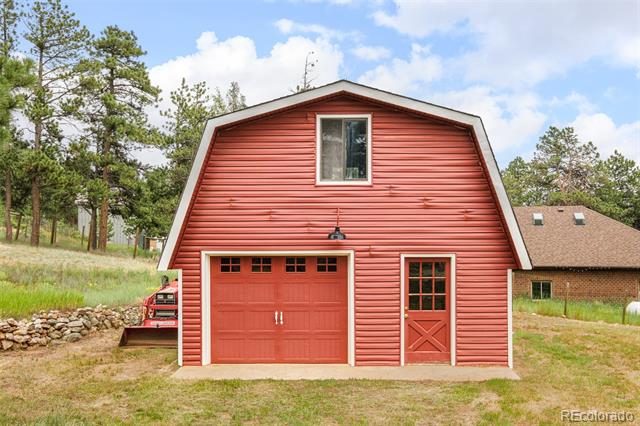 1414 Mountain Pines Road