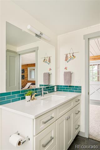 1414 Mountain Pines Road