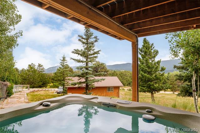 1414 Mountain Pines Road