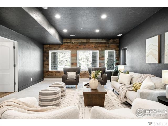 5086 Fox Sparrow Road
