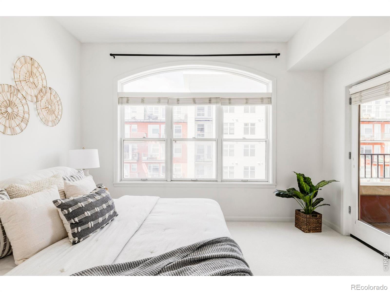 1950 N Logan Street Unit: 1013