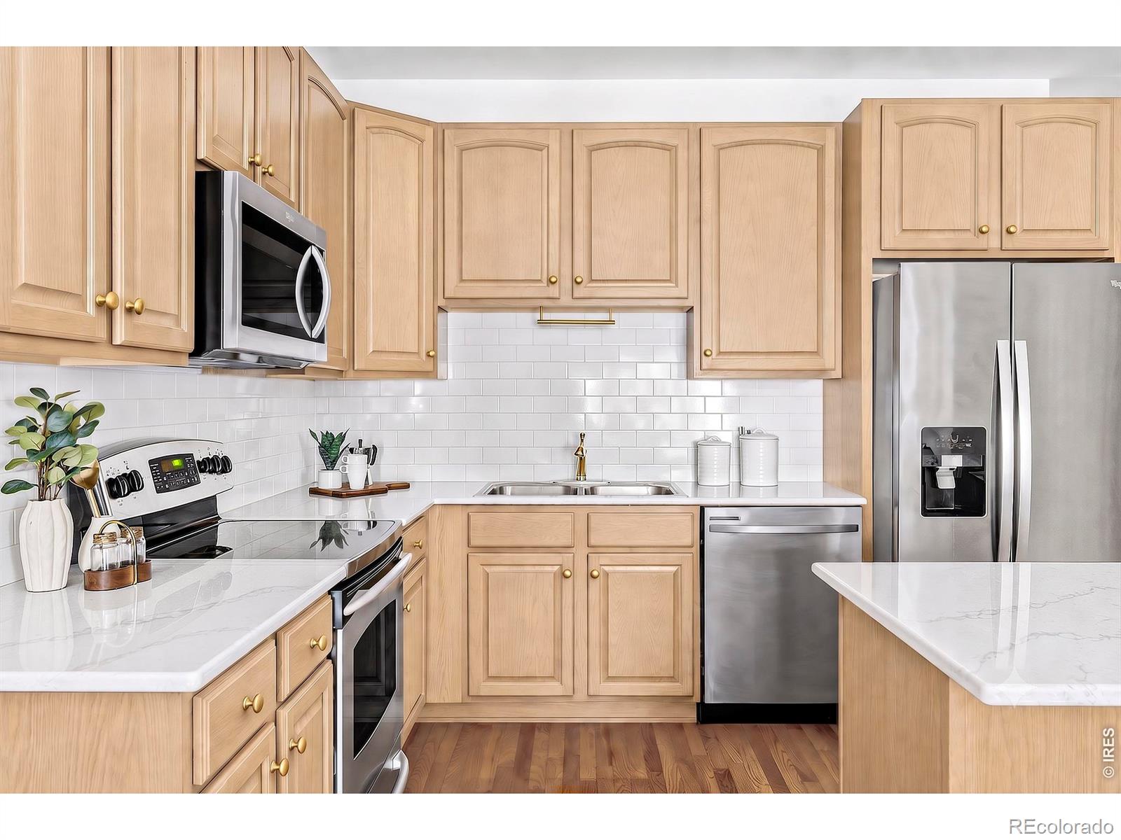 1950 N Logan Street Unit: 1013