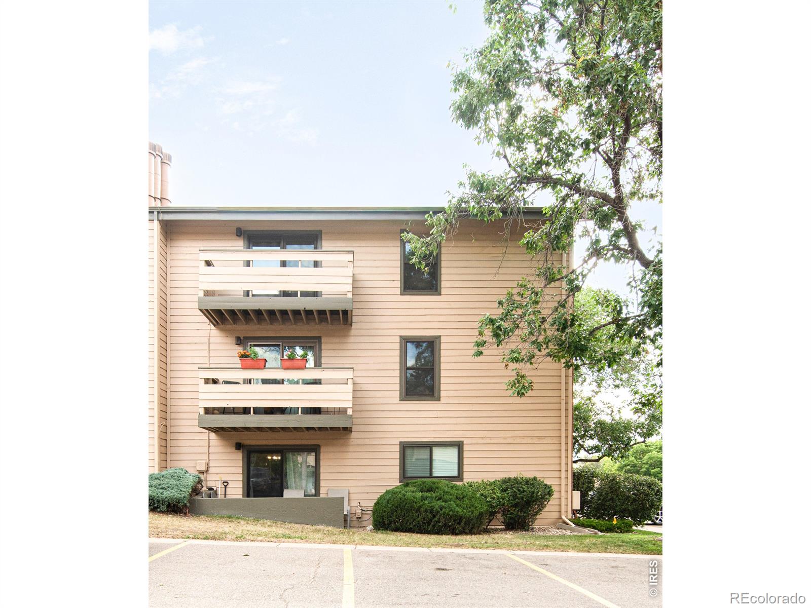 380 Zang Street Unit: 6-304