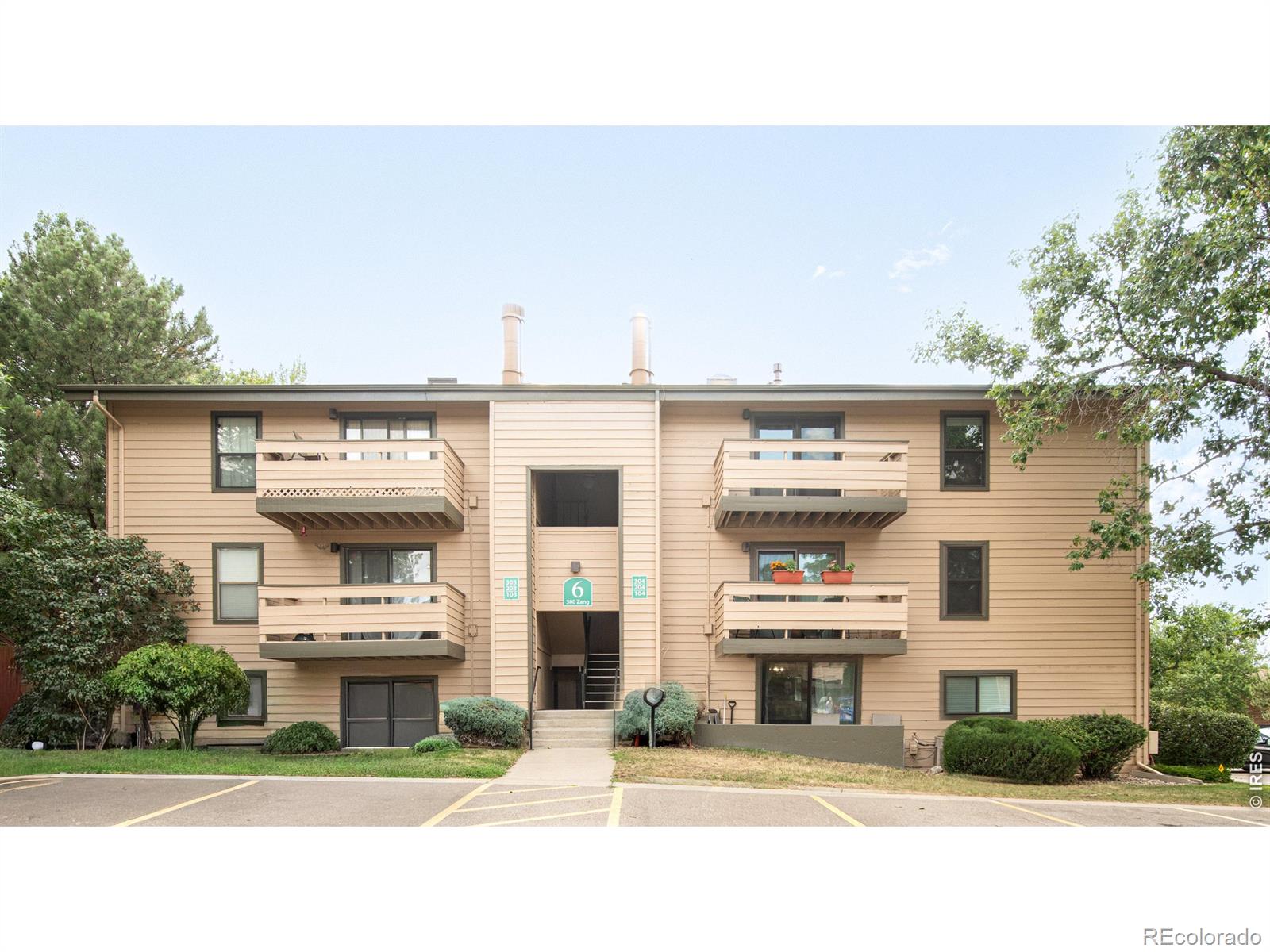 380 Zang Street Unit: 6-304