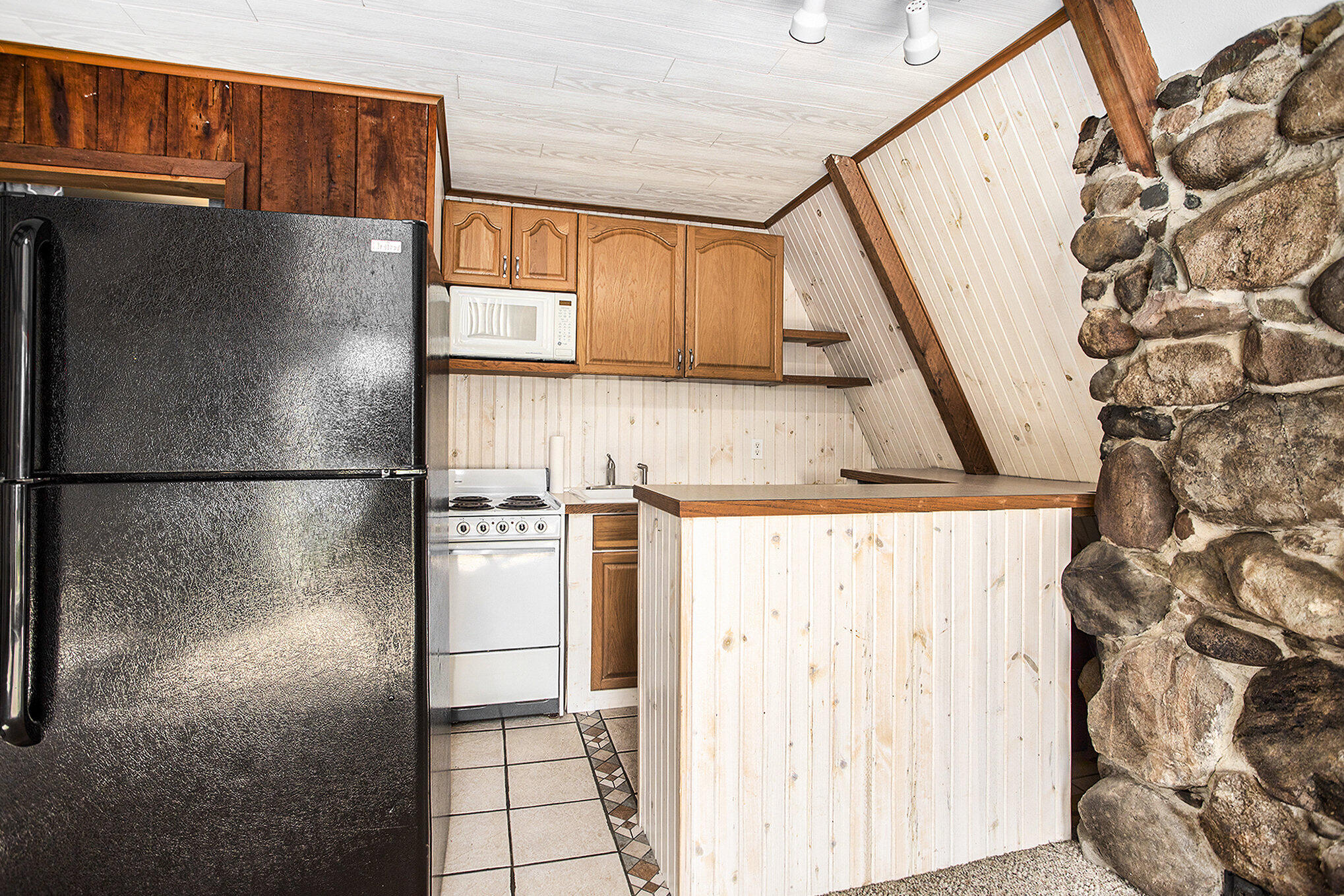 59105 Lakeshore Drive