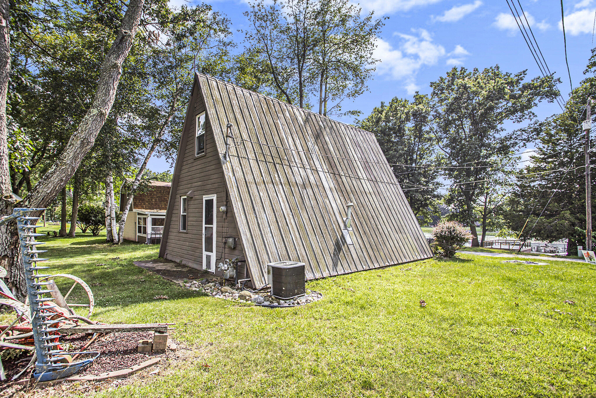 59105 Lakeshore Drive
