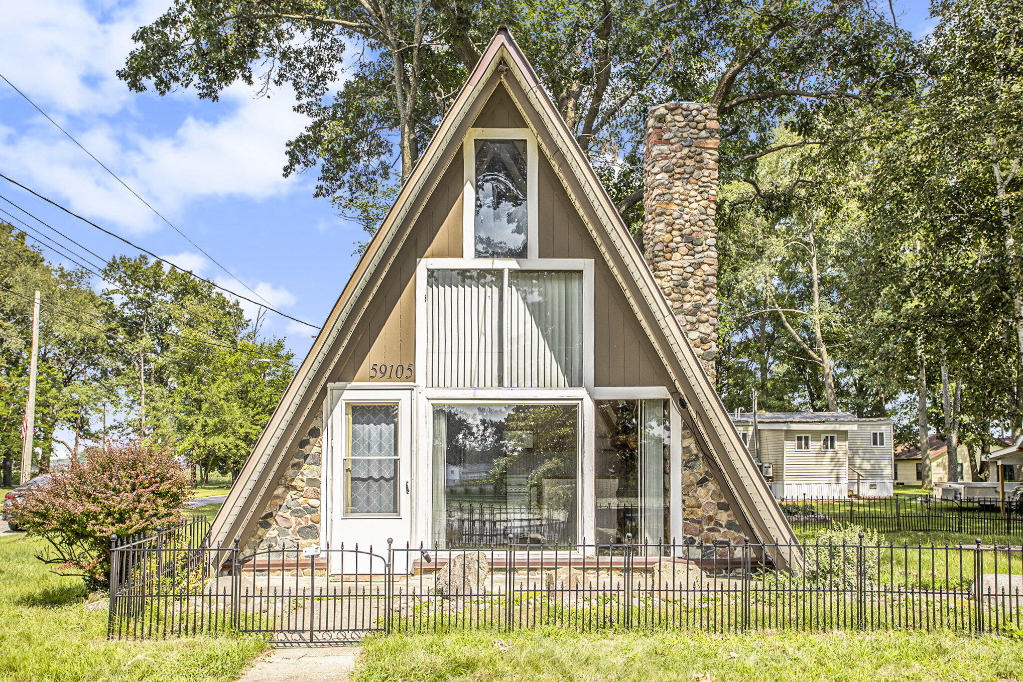 59105 Lakeshore Drive